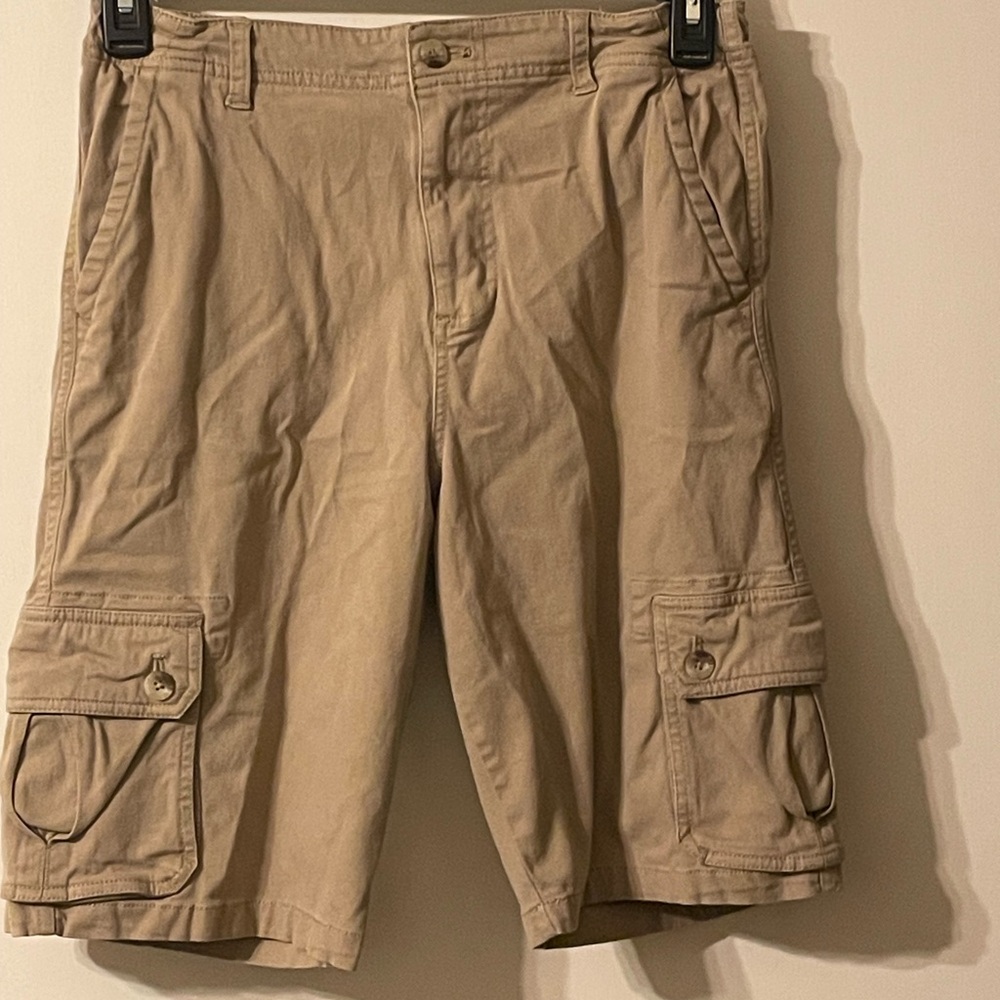 💙Boys Cargo Shorts. Size 18. Khaki. Great Condition. Clean‼️Final Price ❣️ - Picture 2 of 6
